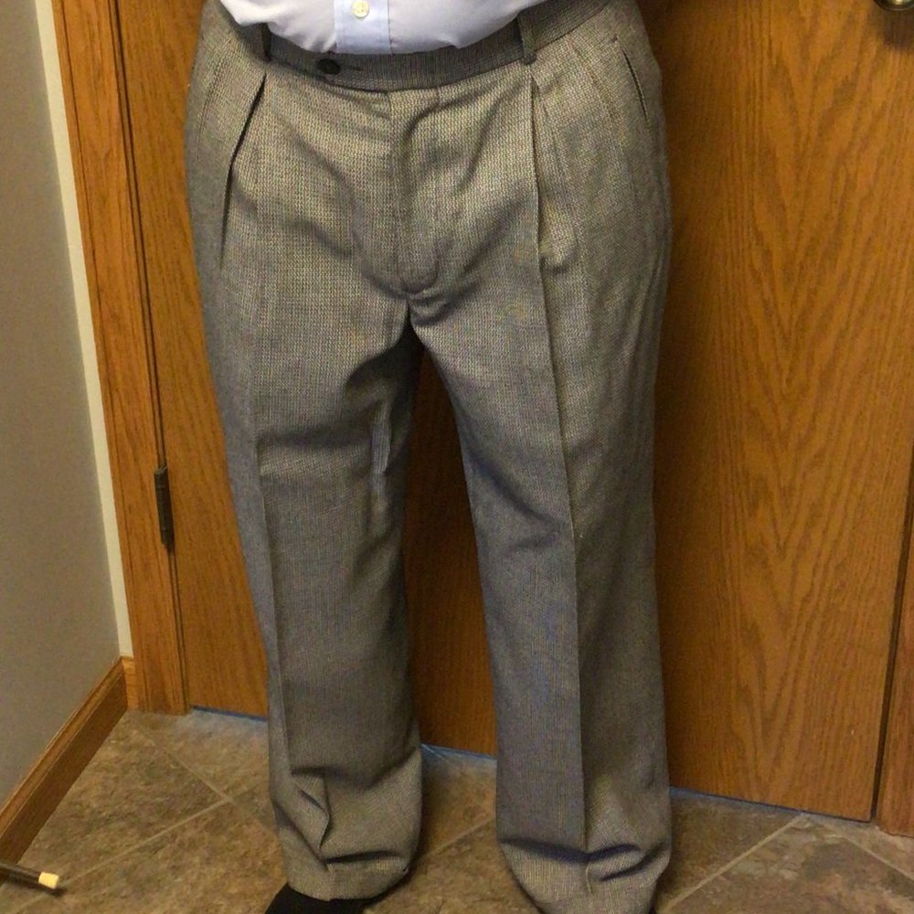 Austin Grey - Men's pleated & cuffed black & white houndstooth dress pants 34/29